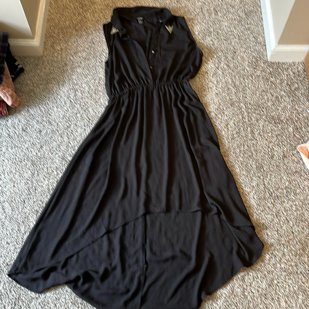 Forever 21 Black Sleeveless High Low Button Down Dress size m